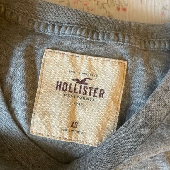 Y2K HOLLISTER BABY TEE - Picture 3 of 4
